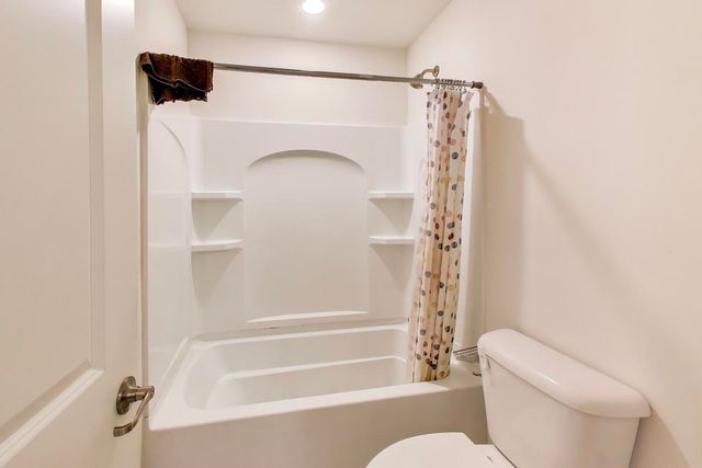 16155 S Lake View Road, Plainfield, IL 60586