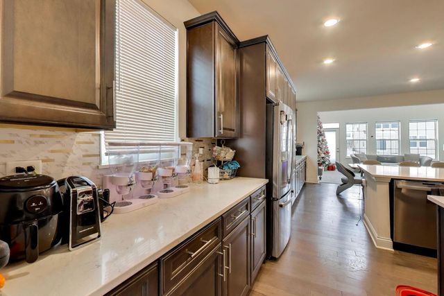 16155 S Lake View Road, Plainfield, IL 60586