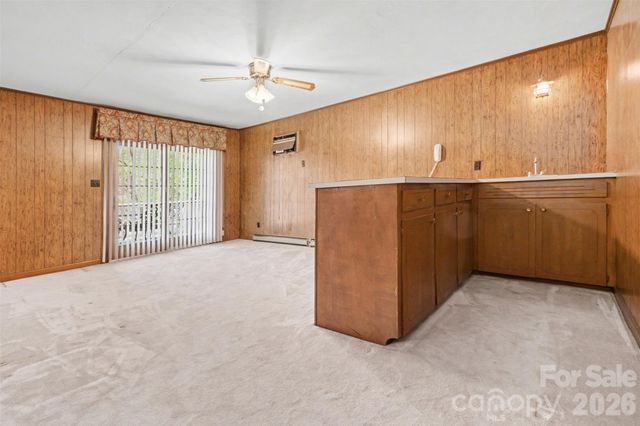 201 N Pine Street, Lowell, NC 28098