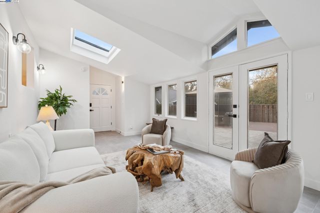 41 Bonita Ct, Walnut Creek, CA 94595