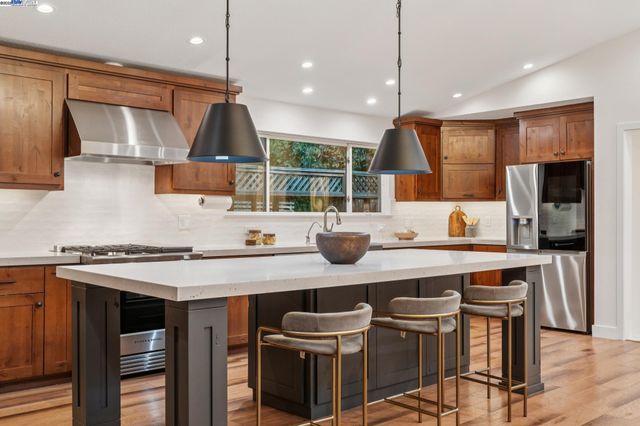 41 Bonita Ct, Walnut Creek, CA 94595