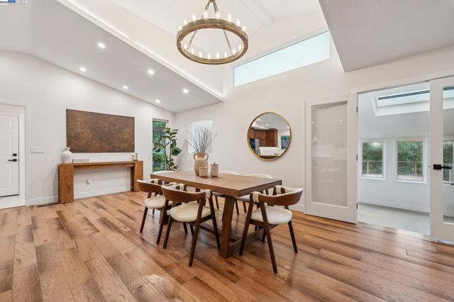 41 Bonita Ct, Walnut Creek, CA 94595