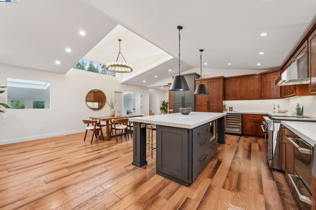 41 Bonita Ct, Walnut Creek, CA 94595