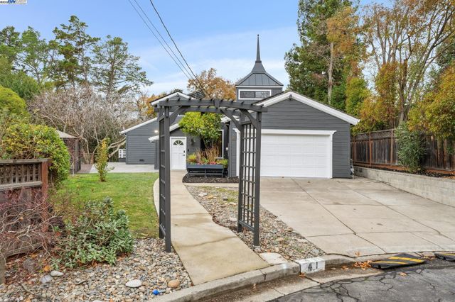 41 Bonita Ct, Walnut Creek, CA 94595