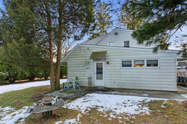 2377 Stewart Avenue, Westbury, NY 11590