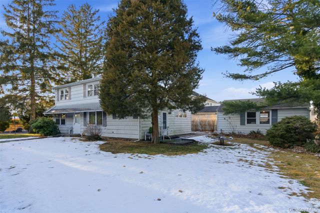 2377 Stewart Avenue, Westbury, NY 11590