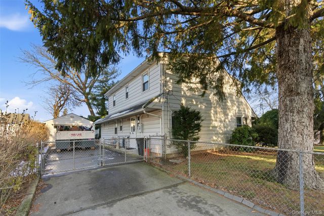 2377 Stewart Avenue, Westbury, NY 11590