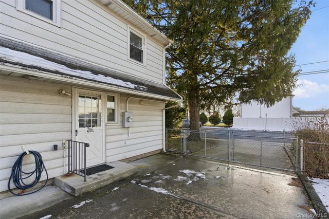 2377 Stewart Avenue, Westbury, NY 11590