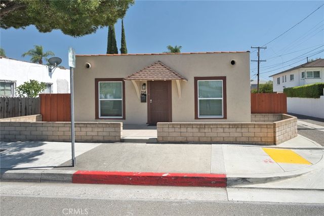 714 E Chapman Avenue, Fullerton, CA 92831