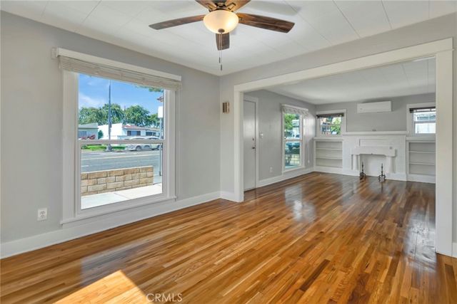 714 E Chapman Avenue, Fullerton, CA 92831