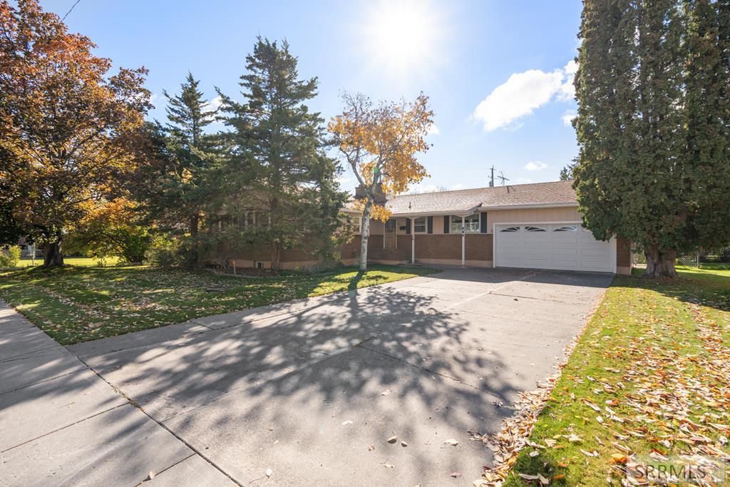 984 Syringa Drive, Idaho Falls, ID 83401