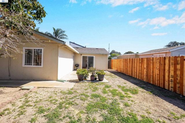 6241 Cotton Ave, Newark, CA 94560