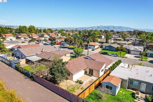 6241 Cotton Ave, Newark, CA 94560