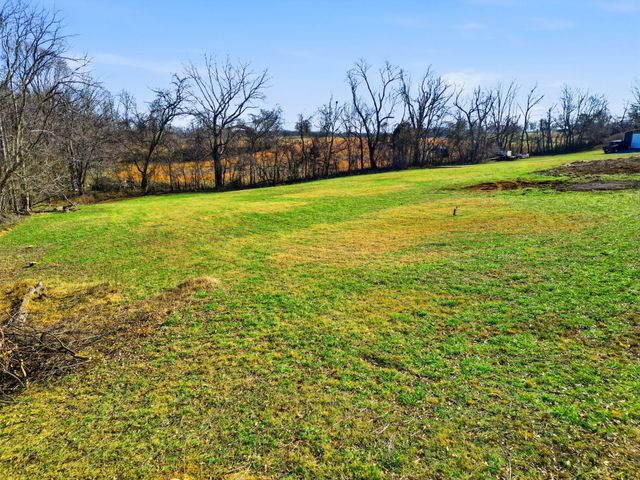 5220 Jones Chapel Rd, Cedar Hill, TN 37032