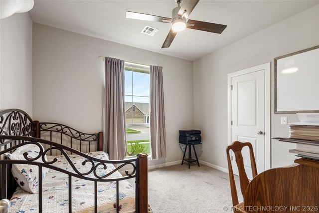 5109 S Walnut Creek Drive, Sand Springs, OK 74063
