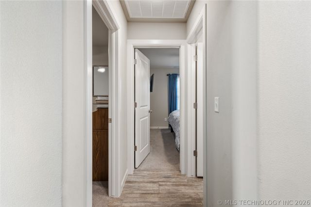 5109 S Walnut Creek Drive, Sand Springs, OK 74063