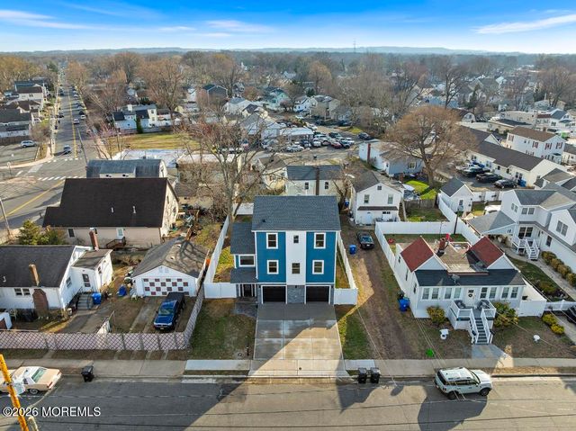 38 Navesink Avenue, North Middletown, NJ 07748