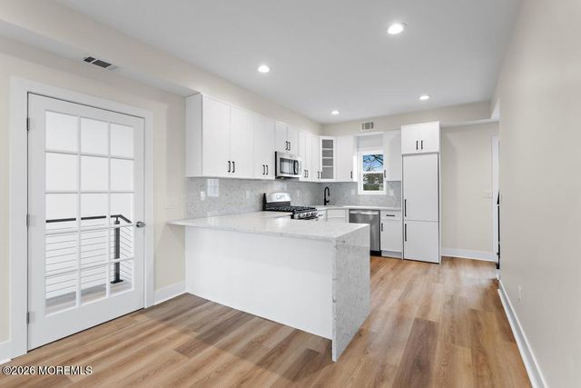 38 Navesink Avenue, North Middletown, NJ 07748