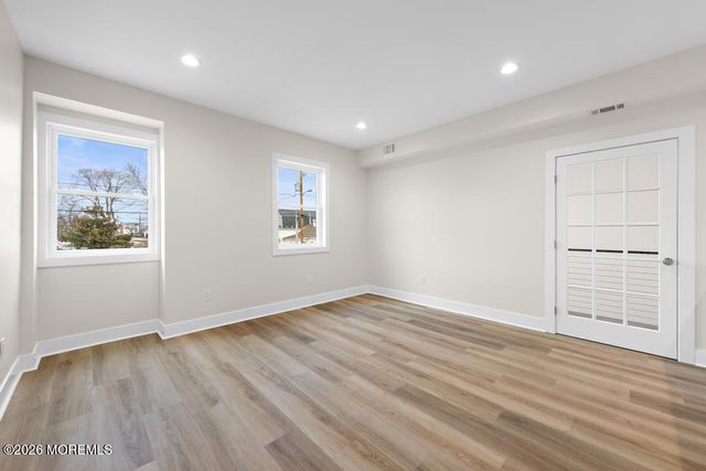 38 Navesink Avenue, North Middletown, NJ 07748