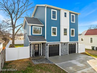 38 Navesink Avenue, North Middletown, NJ 07748