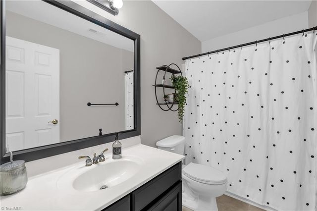 217 Oakmont Park Court, Kernersville, NC 27284