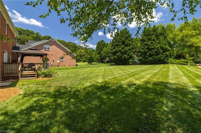 217 Oakmont Park Court, Kernersville, NC 27284