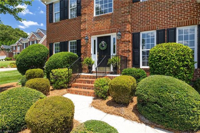 217 Oakmont Park Court, Kernersville, NC 27284