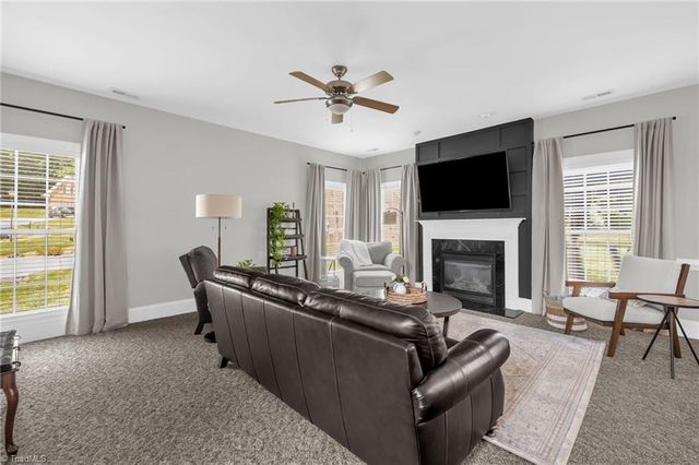 217 Oakmont Park Court, Kernersville, NC 27284