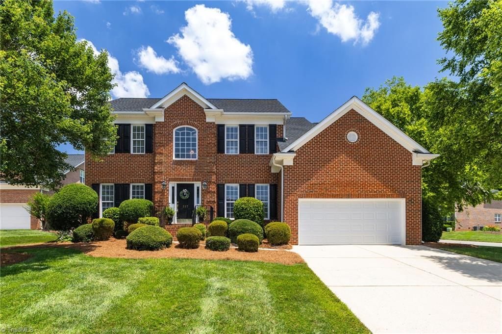 217 Oakmont Park Court, Kernersville, NC 27284