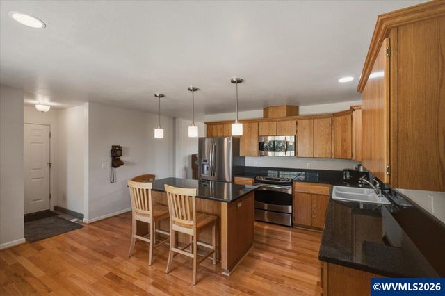 7683 Parker Ln SE, Turner, OR 97392