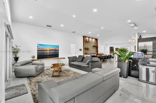 3388 SW 49th Street, Hollywood, FL 33312