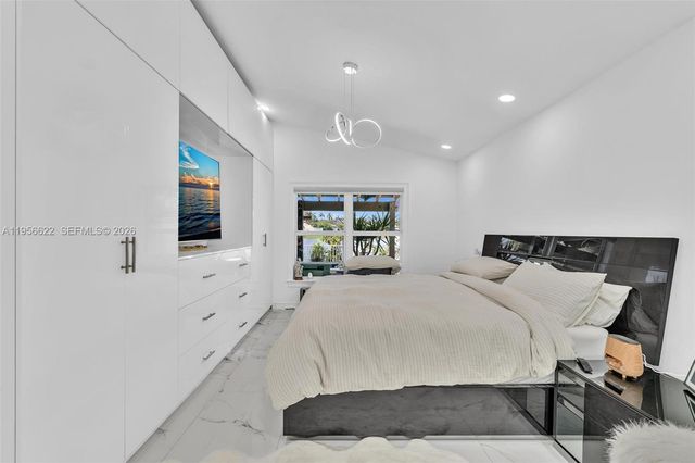 3388 SW 49th Street, Hollywood, FL 33312