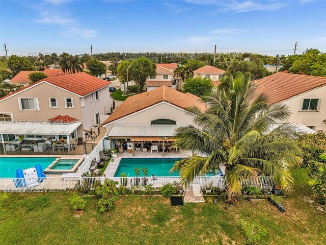 3388 SW 49th Street, Hollywood, FL 33312