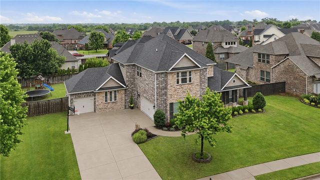 6107 28th Street, Rogers, AR 72758