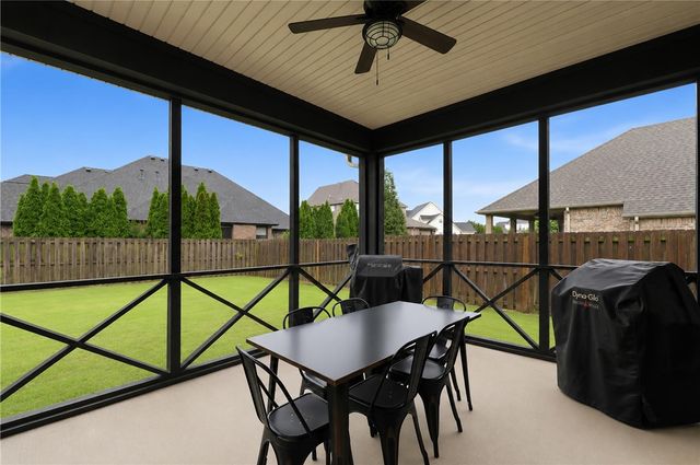 6107 28th Street, Rogers, AR 72758