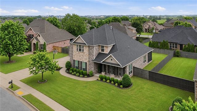 6107 28th Street, Rogers, AR 72758