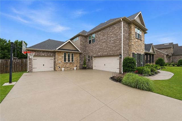 6107 28th Street, Rogers, AR 72758