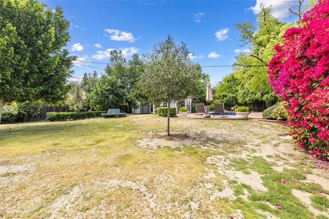 5132 Quakertown Avenue, Woodland Hills, CA 91364