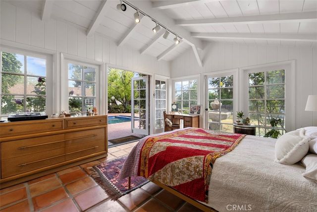 5132 Quakertown Avenue, Woodland Hills, CA 91364