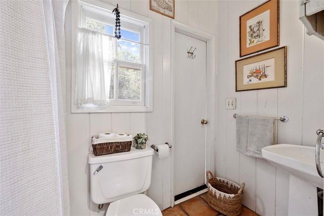 5132 Quakertown Avenue, Woodland Hills, CA 91364