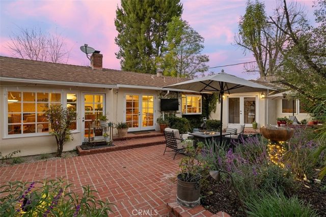 5132 Quakertown Avenue, Woodland Hills, CA 91364