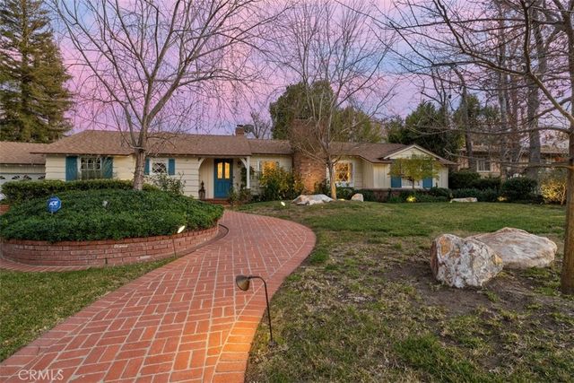 5132 Quakertown Avenue, Woodland Hills, CA 91364