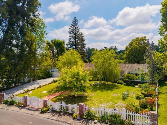 5132 Quakertown Avenue, Woodland Hills, CA 91364