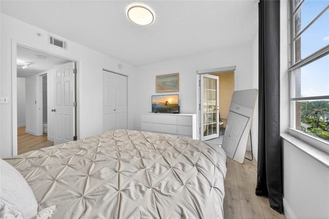 520 SE 5th Avenue 2404, Fort Lauderdale, FL 33301