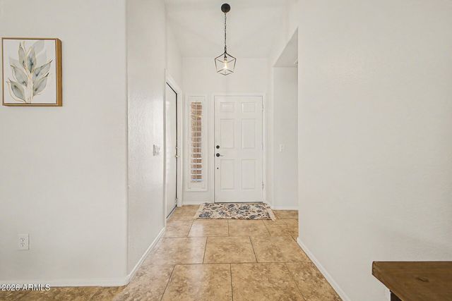 6893 S LAKE FOREST Court, Chandler, AZ 85249