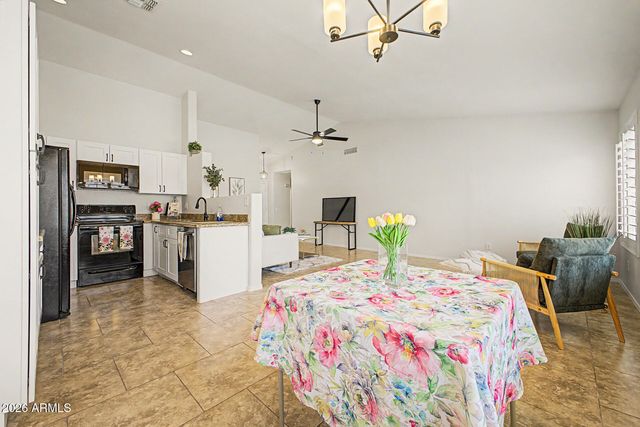 6893 S LAKE FOREST Court, Chandler, AZ 85249