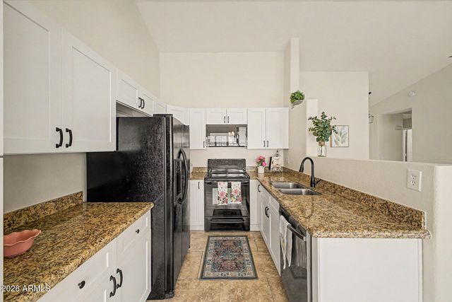 6893 S LAKE FOREST Court, Chandler, AZ 85249