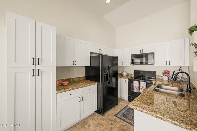 6893 S LAKE FOREST Court, Chandler, AZ 85249