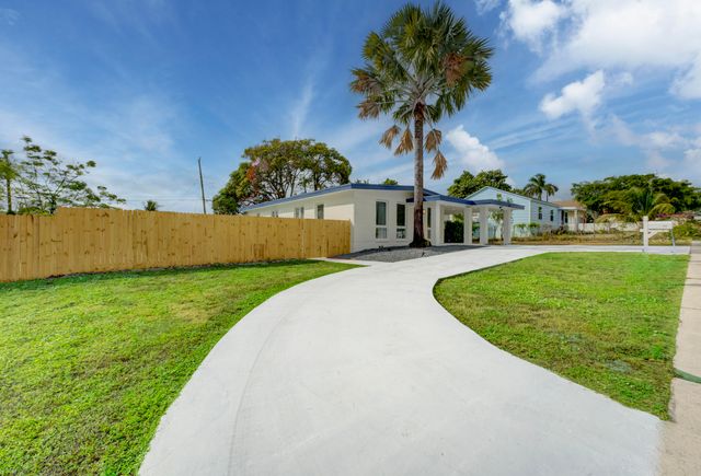 840 Bradley Street, West Palm Beach, FL 33405