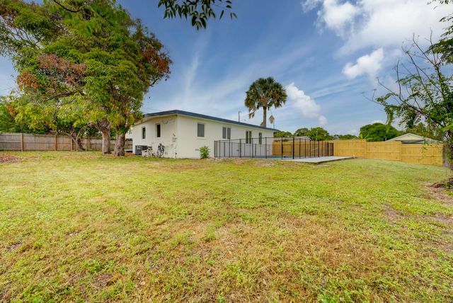 840 Bradley Street, West Palm Beach, FL 33405